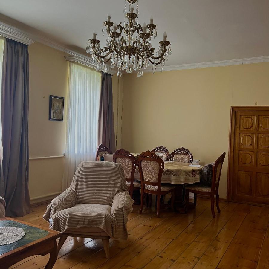 Guesthouse Kostava 72 Kazbegi Eksteriør bilde